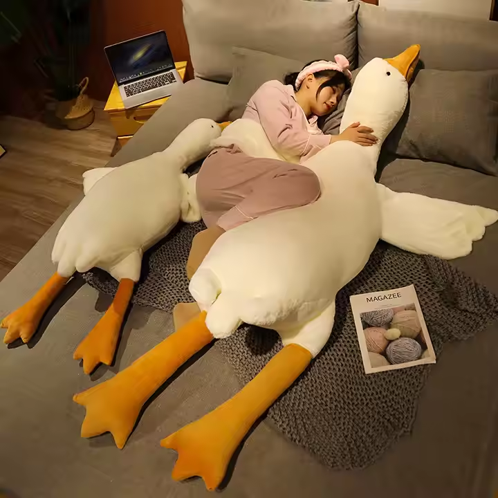 HuggyDuck™ Plush Pillow